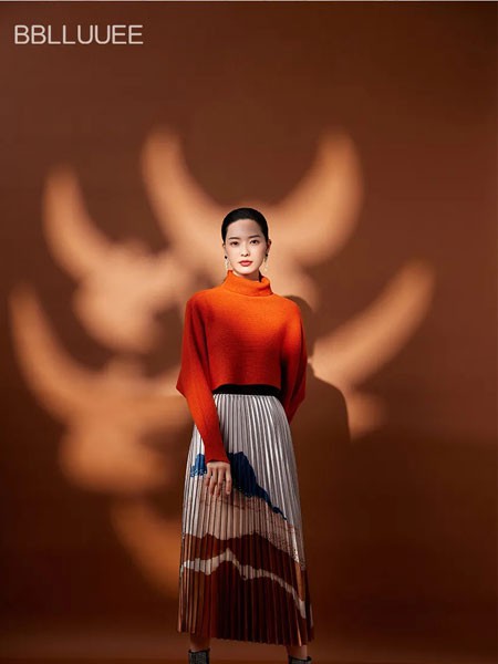 粉蓝2022春夏季橙色高领针织衫