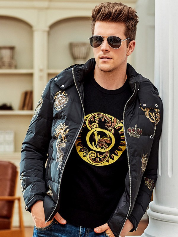 威杰思男装2021秋冬季黑色印花T恤