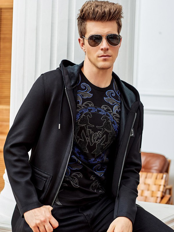 威杰思男装2021秋冬季黑色印花T恤