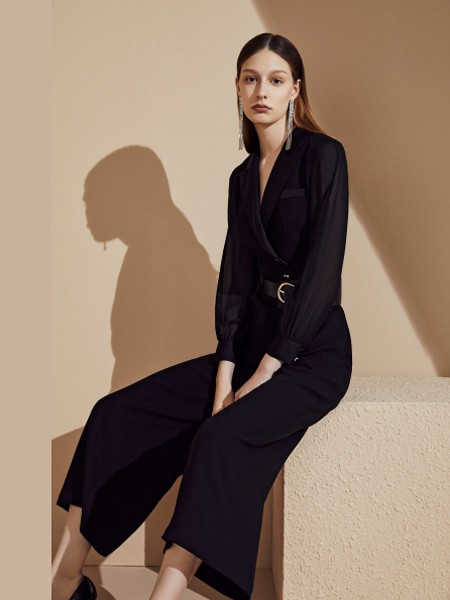 奥菲曼女装2021秋冬季黑色纯色连体裤