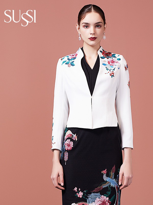 古色2021秋冬季白色刺绣西装