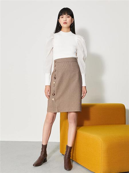 veromoda2021秋冬季白色纯色针织衫