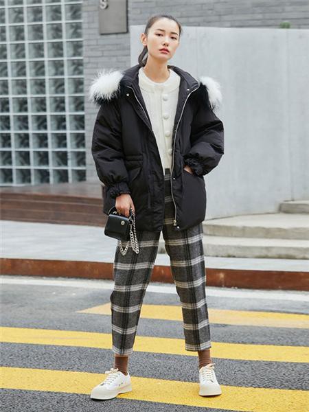 veromoda2021秋冬季黑色格子长裤