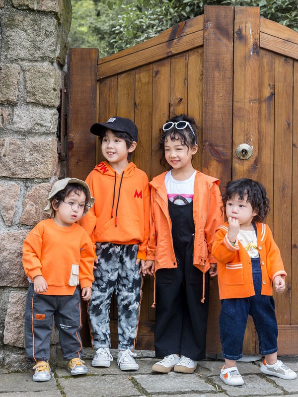 木朵爸爸童装2021秋冬季橙色印花外套