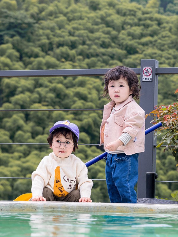 木朵爸爸童装2021秋冬季白色印花毛衣