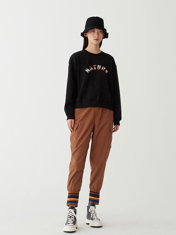 噢姆女装2022春夏季黑色印花T恤