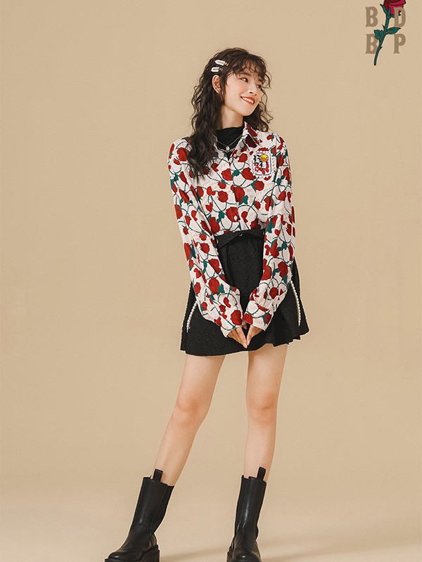 小黄鸭休闲装2022春夏季黑色纯色短裙