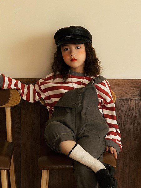 炒饭童装2021秋冬季白色条纹T恤