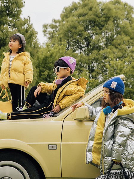 炒饭童装2021秋冬季黄色纯色羽绒服