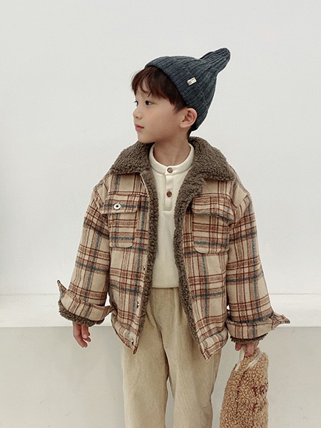 炒饭童装2021秋冬季棕色格子外套