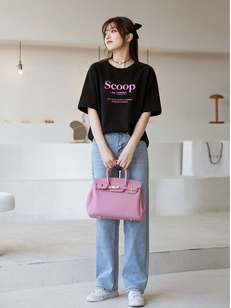 谜秀女装2022春夏季黑色印花T恤