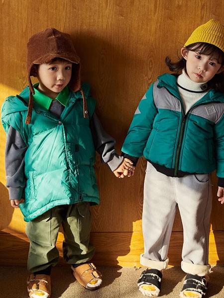 两个小朋友童装2021秋冬季白色纯色长裤