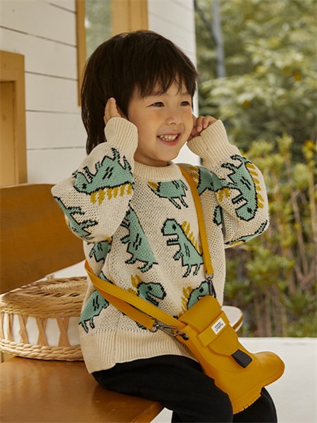 朴与素童装2021秋冬季白色印花马夹