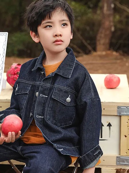 朴与素童装2021秋冬季黑色纯色外套