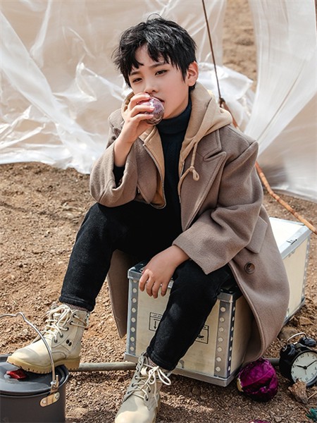 朴与素童装2021秋冬季棕色纯色大衣