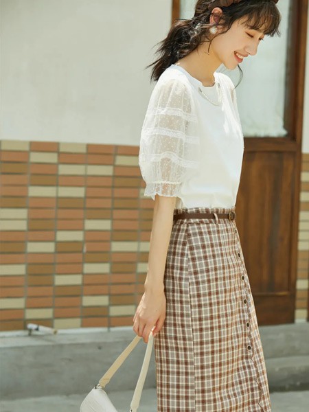 pit女装2022春夏季白色格子包臀裙