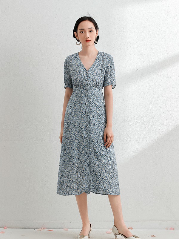 艾丽哲2022春夏季蓝色印花连衣裙