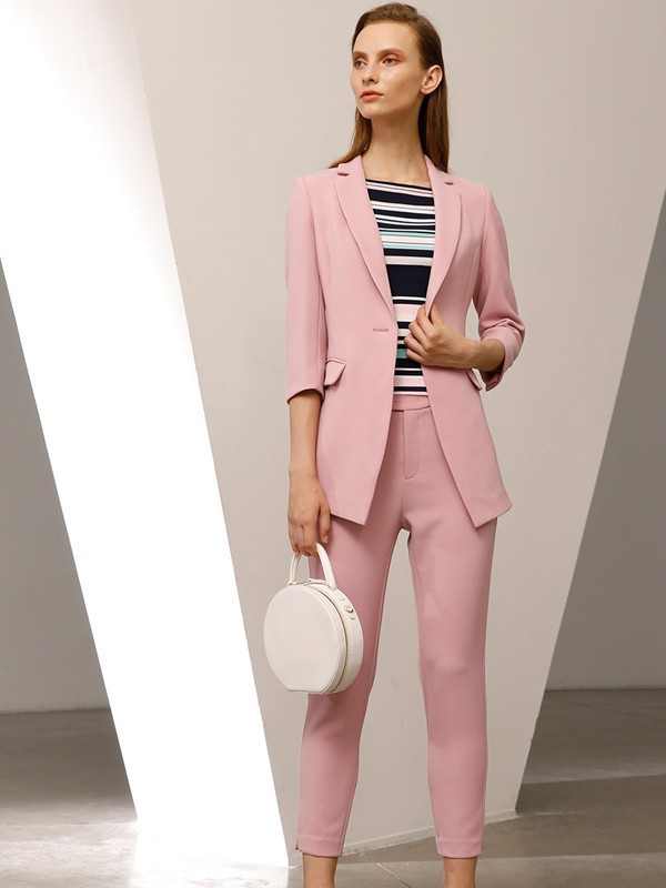 茵嘉2022春夏季粉色纯色西装