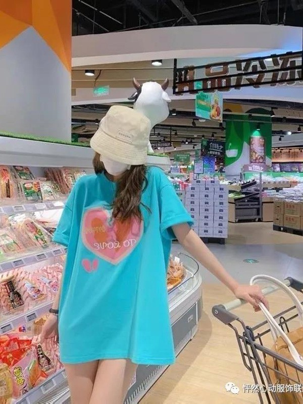 怦然心动2022春夏季蓝色印花T恤