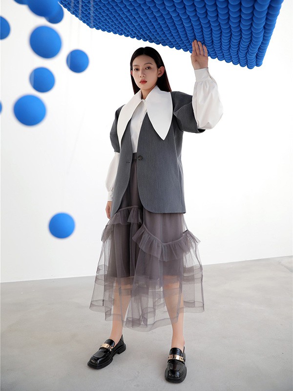 衣莱尔2022春夏季灰色纯色西装