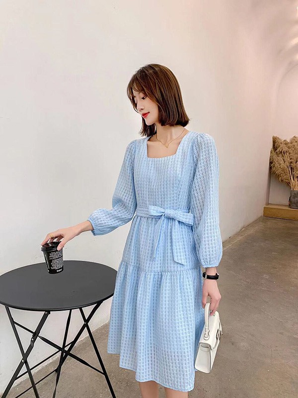 衣莱尔2022春夏季浅蓝色蝴蝶结连衣裙