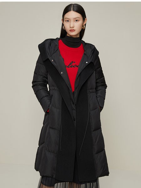 曼德诗女装2021秋冬季黑色连帽棉服