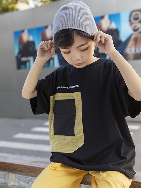 城秀2022春夏季黑色印花T恤