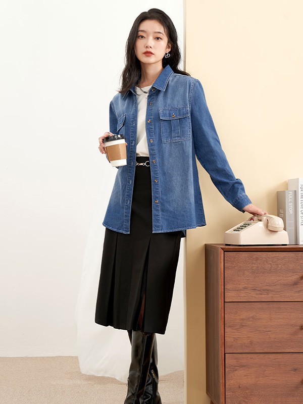 拉夏贝尔女装2022春夏季藏蓝色纯色外套