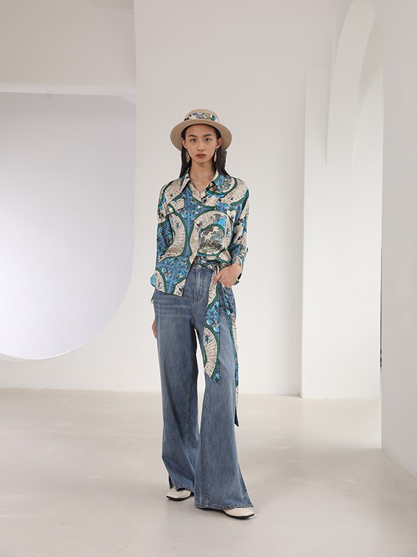 美诗缇2022春夏季蓝色印花衬衫