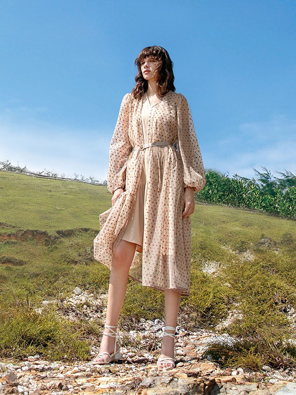 意澳2022春夏季裸色波点防晒衫