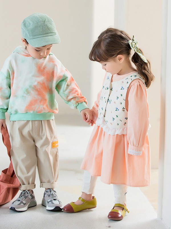 古力家童装2022春夏季粉色纯色连衣裙