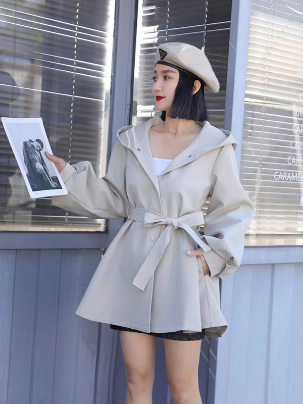 迷境2022春夏季米色收腰外套