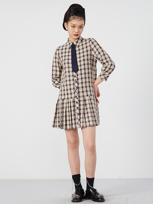 CC&DD女装2022春夏季米色格子连衣裙