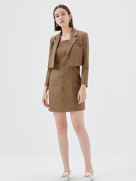 香影2022春夏季咖啡色修身吊带裙