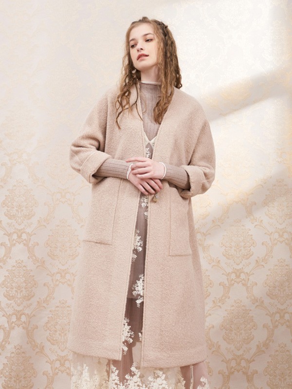 犁人坊女装2021秋冬季米色纯色针织衫