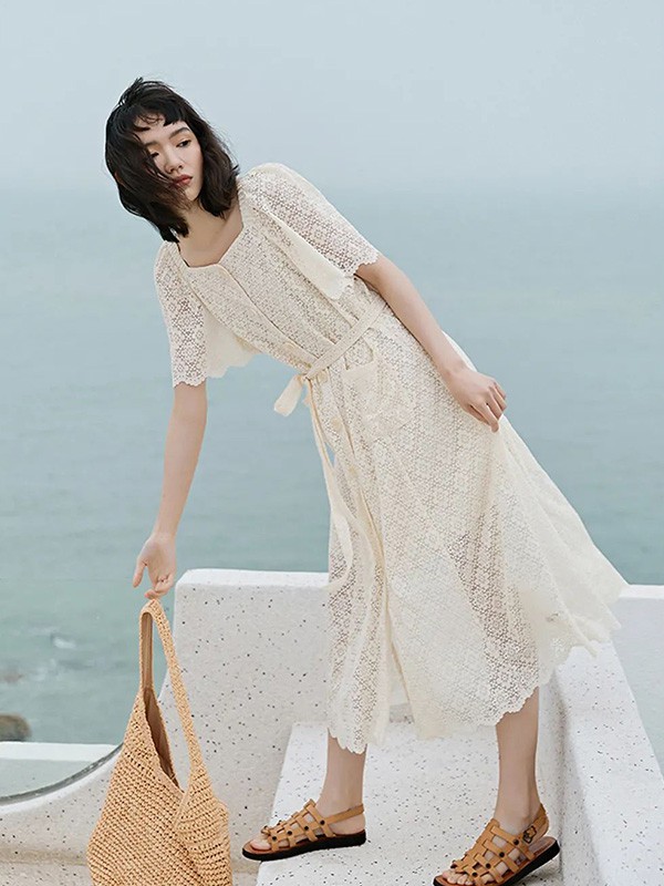 UAU女装2022春夏季白色纯色连体衣