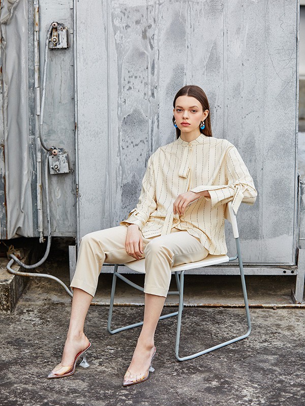 MYMO2022春夏季米色条纹衬衫