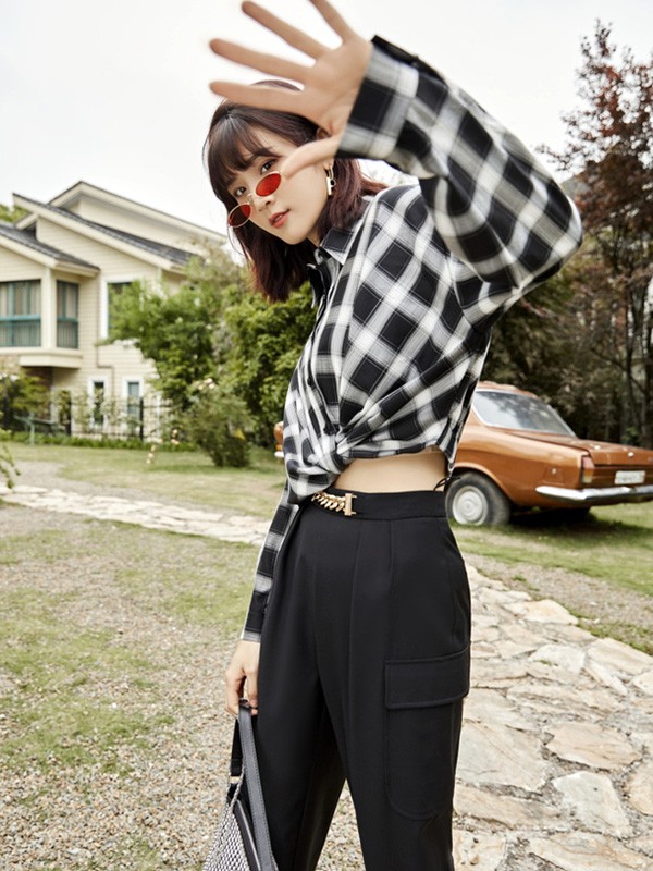 千黛百合女装2022春夏季白色格子衬衫