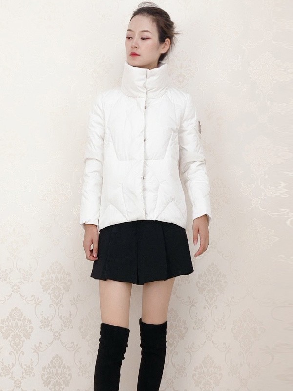 木帛女装2021秋冬季白色高领棉服
