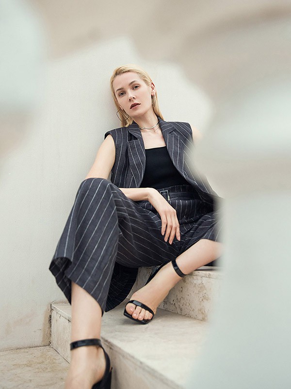 曼德诗女装2022春夏季黑色条纹阔腿裤