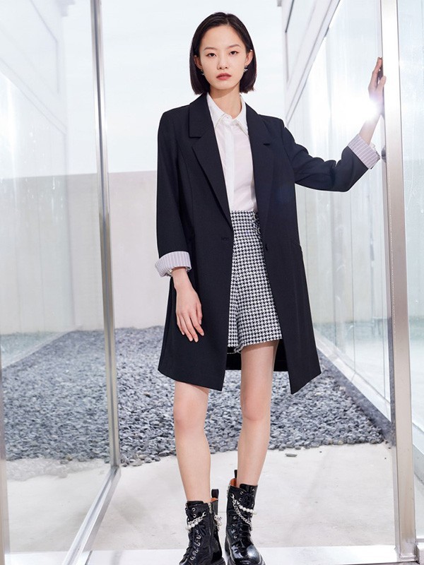 veromoda2022秋冬季灰色格子短裤