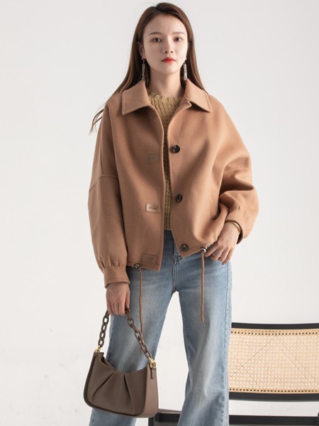 布芮祺2021秋冬季卡其色纯色大衣