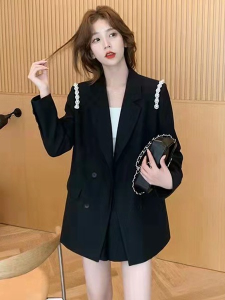 范可辛女装2022春夏季黑色纯色西装