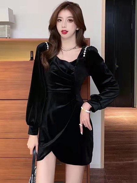 范可辛女装2022春夏季黑色不对称连衣裙