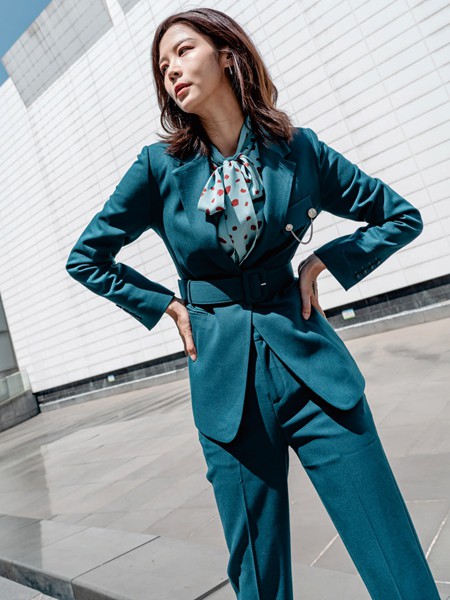 Effusive女装2022春夏季蓝色纯色西装