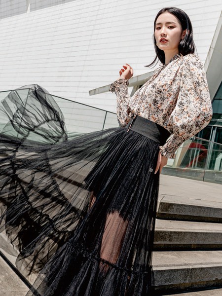 Effusive女装2022春夏季白色印花衬衫