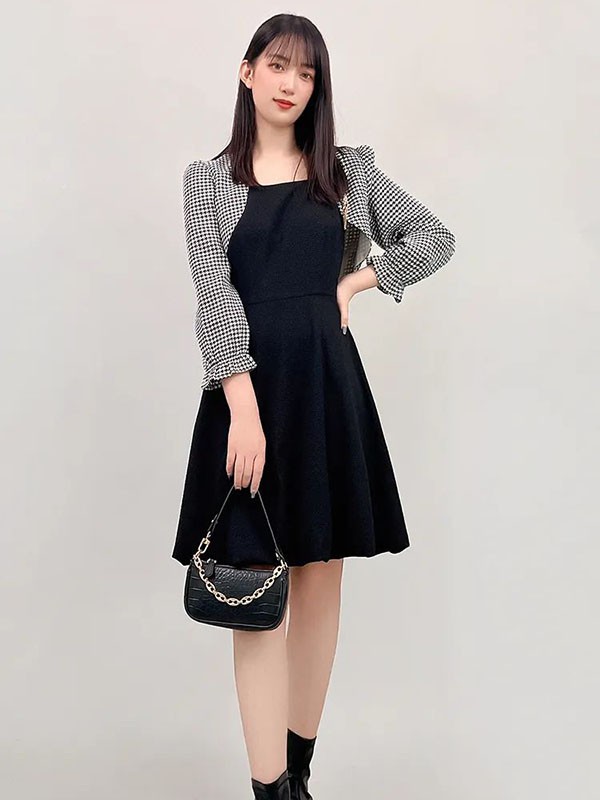 艾奴伊2022春夏季黑色纯色吊带裙