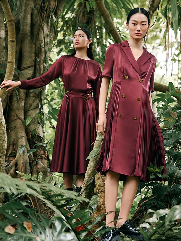 LAI睐2022春夏季酒红色纯色连衣裙