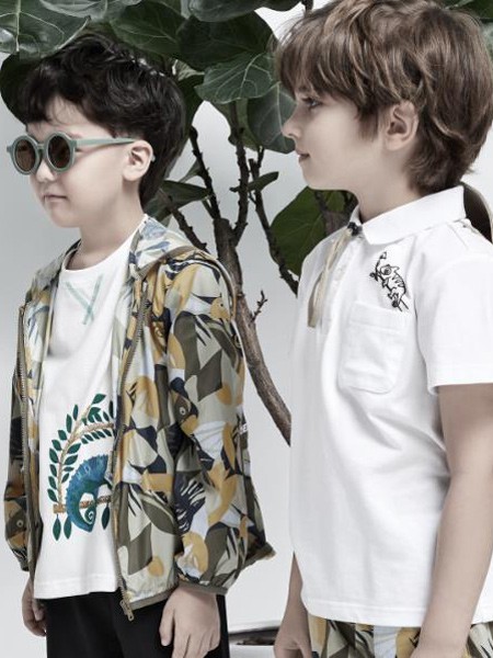 Minitries童装2022春夏季白色印花衬衫