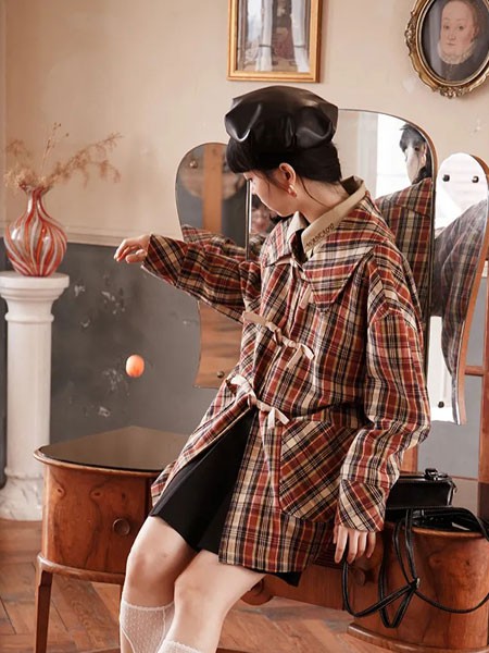 菀草壹2021秋冬季棕色格子打底衫